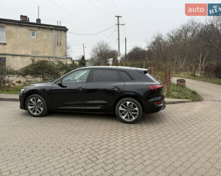 Чорний Ауді E-Tron, об'ємом двигуна 0 л та пробігом 87 тис. км за 39500 $, фото 4 на Automoto.ua