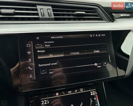 Чорний Ауді E-Tron, об'ємом двигуна 0 л та пробігом 99 тис. км за 29000 $, фото 30 на Automoto.ua