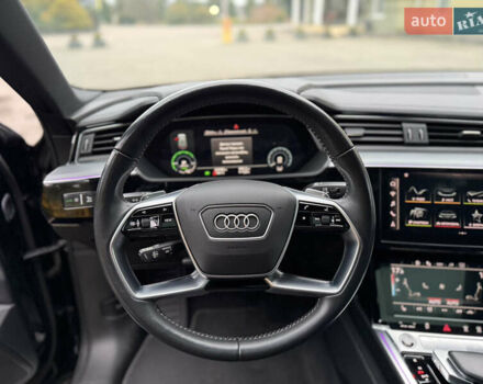 Чорний Ауді E-Tron, об'ємом двигуна 0 л та пробігом 54 тис. км за 37990 $, фото 17 на Automoto.ua