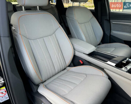 Черный Ауди E-Tron, объемом двигателя 0 л и пробегом 73 тыс. км за 44300 $, фото 27 на Automoto.ua