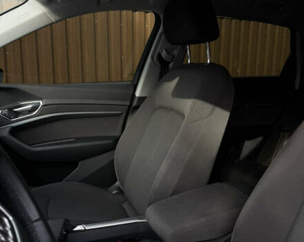 Черный Ауди E-Tron, объемом двигателя 0 л и пробегом 79 тыс. км за 26000 $, фото 28 на Automoto.ua