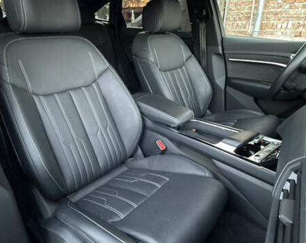 Черный Ауди E-Tron, объемом двигателя 0 л и пробегом 50 тыс. км за 44000 $, фото 15 на Automoto.ua