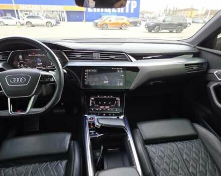 Черный Ауди E-Tron, объемом двигателя 0 л и пробегом 54 тыс. км за 43500 $, фото 75 на Automoto.ua