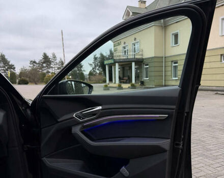 Чорний Ауді E-Tron, об'ємом двигуна 0 л та пробігом 54 тис. км за 37990 $, фото 40 на Automoto.ua