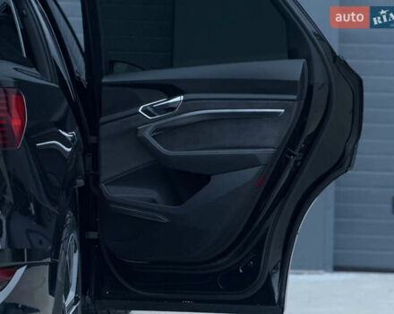 Чорний Ауді E-Tron, об'ємом двигуна 0 л та пробігом 84 тис. км за 36000 $, фото 40 на Automoto.ua