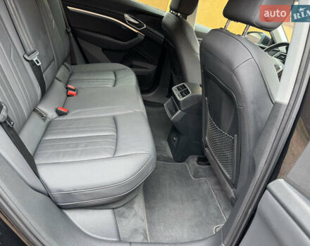 Чорний Ауді E-Tron, об'ємом двигуна 0 л та пробігом 190 тис. км за 24199 $, фото 38 на Automoto.ua