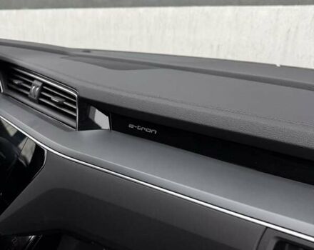 Чорний Ауді E-Tron, об'ємом двигуна 0 л та пробігом 148 тис. км за 31500 $, фото 43 на Automoto.ua