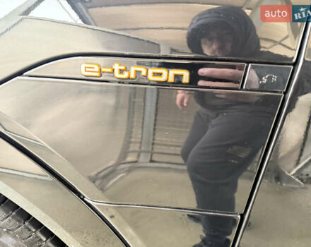 Черный Ауди E-Tron, объемом двигателя 0 л и пробегом 150 тыс. км за 27500 $, фото 42 на Automoto.ua