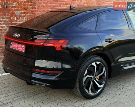 Чорний Ауді E-Tron, об'ємом двигуна 0 л та пробігом 58 тис. км за 39999 $, фото 23 на Automoto.ua