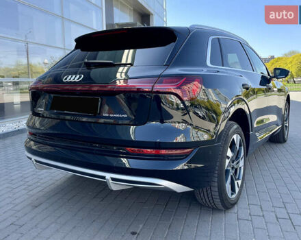Черный Ауди E-Tron, объемом двигателя 0 л и пробегом 33 тыс. км за 53450 $, фото 6 на Automoto.ua