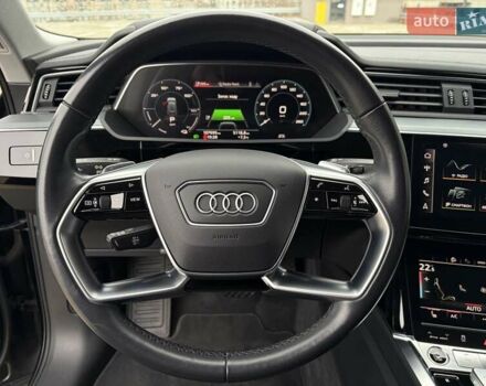 Чорний Ауді E-Tron, об'ємом двигуна 0 л та пробігом 99 тис. км за 29000 $, фото 20 на Automoto.ua