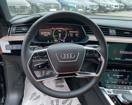 Чорний Ауді E-Tron, об'ємом двигуна 0 л та пробігом 38 тис. км за 33900 $, фото 13 на Automoto.ua