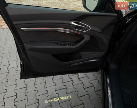 Чорний Ауді E-Tron, об'ємом двигуна 0 л та пробігом 58 тис. км за 41900 $, фото 36 на Automoto.ua