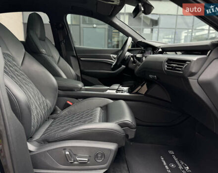 Черный Ауди E-Tron, объемом двигателя 0 л и пробегом 63 тыс. км за 44999 $, фото 26 на Automoto.ua