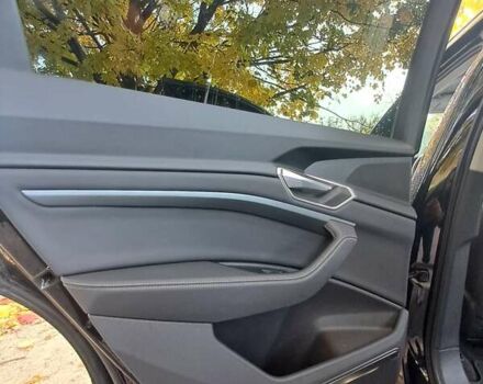 Черный Ауди E-Tron, объемом двигателя 0 л и пробегом 200 тыс. км за 27500 $, фото 32 на Automoto.ua