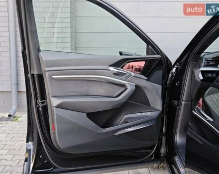 Чорний Ауді E-Tron, об'ємом двигуна 0 л та пробігом 34 тис. км за 49499 $, фото 25 на Automoto.ua