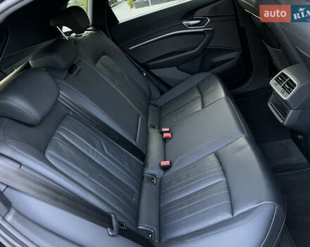Чорний Ауді E-Tron, об'ємом двигуна 0 л та пробігом 187 тис. км за 23300 $, фото 36 на Automoto.ua