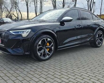 Черный Ауди E-Tron, объемом двигателя 0 л и пробегом 54 тыс. км за 43500 $, фото 2 на Automoto.ua