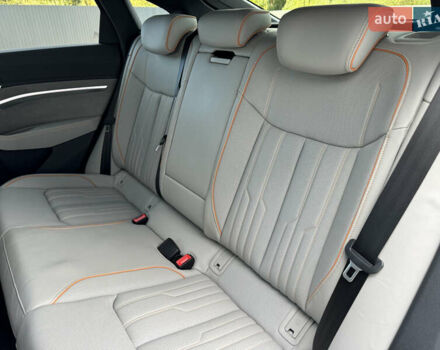 Черный Ауди E-Tron, объемом двигателя 0 л и пробегом 73 тыс. км за 44300 $, фото 19 на Automoto.ua