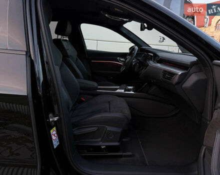 Чорний Ауді E-Tron, об'ємом двигуна 0 л та пробігом 58 тис. км за 39999 $, фото 43 на Automoto.ua