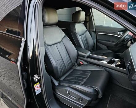 Чорний Ауді E-Tron, об'ємом двигуна 0 л та пробігом 34 тис. км за 49499 $, фото 54 на Automoto.ua