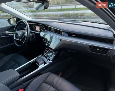 Чорний Ауді E-Tron, об'ємом двигуна 0 л та пробігом 130 тис. км за 27900 $, фото 26 на Automoto.ua