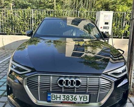 Черный Ауди E-Tron, объемом двигателя 0 л и пробегом 30 тыс. км за 41000 $, фото 5 на Automoto.ua