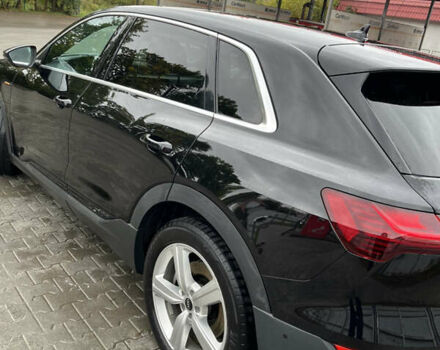 Черный Ауди E-Tron, объемом двигателя 0 л и пробегом 96 тыс. км за 34500 $, фото 3 на Automoto.ua