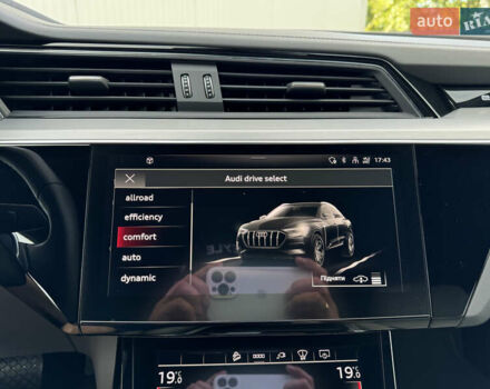 Черный Ауди E-Tron, объемом двигателя 0 л и пробегом 73 тыс. км за 44300 $, фото 40 на Automoto.ua