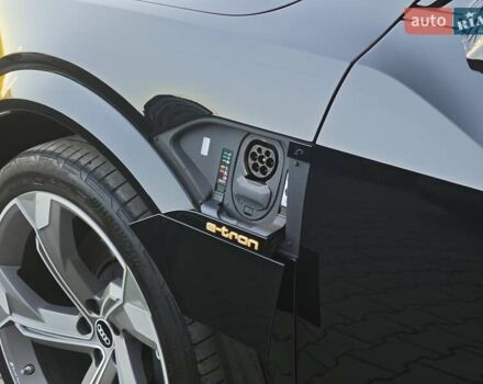 Чорний Ауді E-Tron, об'ємом двигуна 0 л та пробігом 34 тис. км за 49499 $, фото 19 на Automoto.ua