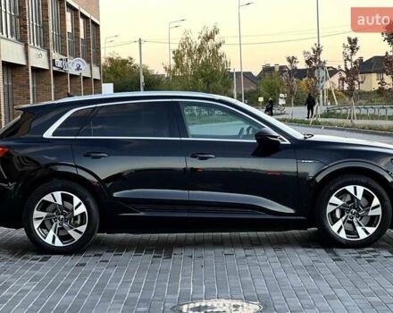 Чорний Ауді E-Tron, об'ємом двигуна 0 л та пробігом 130 тис. км за 27900 $, фото 11 на Automoto.ua