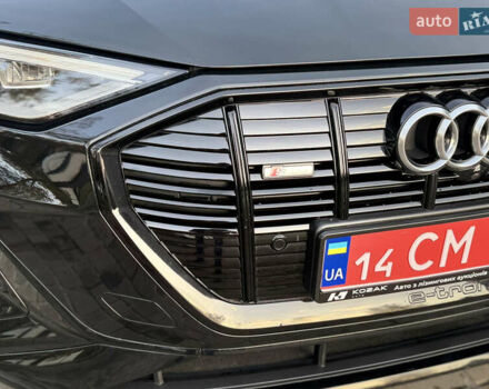 Черный Ауди E-Tron, объемом двигателя 0 л и пробегом 71 тыс. км за 38470 $, фото 5 на Automoto.ua