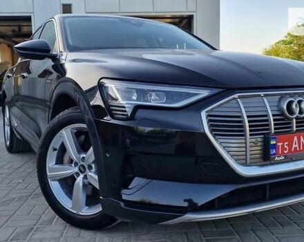 Чорний Ауді E-Tron, об'ємом двигуна 0 л та пробігом 149 тис. км за 42800 $, фото 36 на Automoto.ua