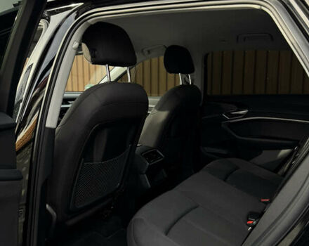 Черный Ауди E-Tron, объемом двигателя 0 л и пробегом 79 тыс. км за 26000 $, фото 32 на Automoto.ua