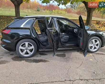 Черный Ауди E-Tron, объемом двигателя 0 л и пробегом 200 тыс. км за 27500 $, фото 19 на Automoto.ua