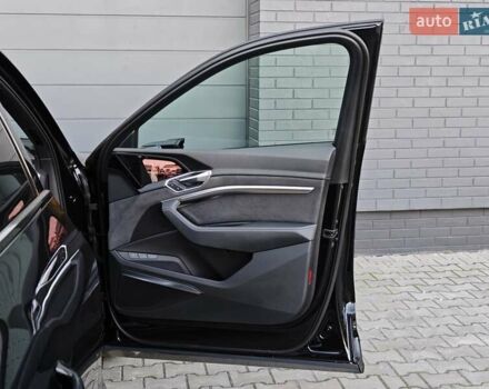Чорний Ауді E-Tron, об'ємом двигуна 0 л та пробігом 34 тис. км за 49499 $, фото 53 на Automoto.ua
