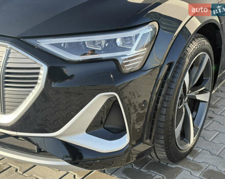 Чорний Ауді E-Tron, об'ємом двигуна 0 л та пробігом 95 тис. км за 36599 $, фото 22 на Automoto.ua