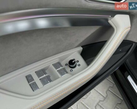 Черный Ауди E-Tron, объемом двигателя 0 л и пробегом 73 тыс. км за 44300 $, фото 18 на Automoto.ua