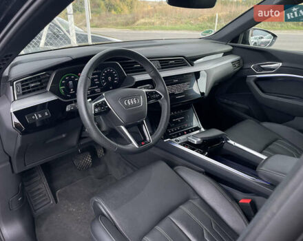 Чорний Ауді E-Tron, об'ємом двигуна 0 л та пробігом 70 тис. км за 39999 $, фото 52 на Automoto.ua