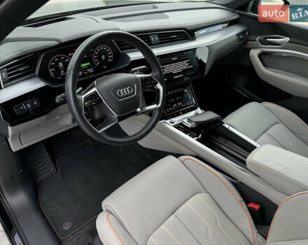 Черный Ауди E-Tron, объемом двигателя 0 л и пробегом 73 тыс. км за 44300 $, фото 15 на Automoto.ua