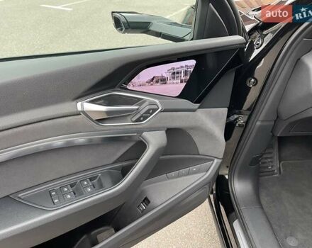 Черный Ауди E-Tron, объемом двигателя 0 л и пробегом 68 тыс. км за 37000 $, фото 21 на Automoto.ua