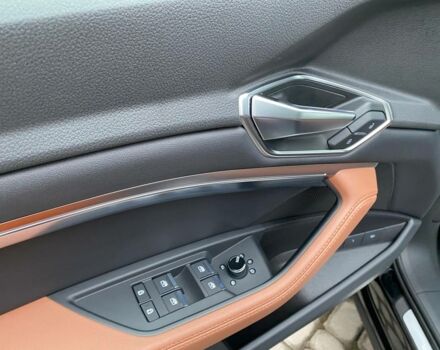 Чорний Ауді E-Tron, об'ємом двигуна 0 л та пробігом 38 тис. км за 33900 $, фото 11 на Automoto.ua