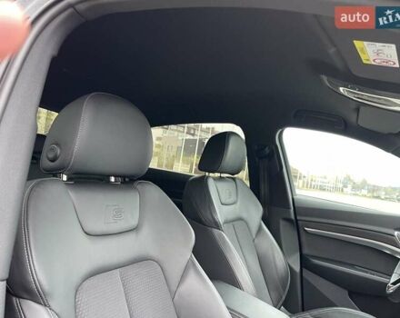 Черный Ауди E-Tron, объемом двигателя 0 л и пробегом 68 тыс. км за 37000 $, фото 31 на Automoto.ua