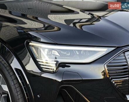Чорний Ауді E-Tron, об'ємом двигуна 0 л та пробігом 34 тис. км за 49499 $, фото 12 на Automoto.ua