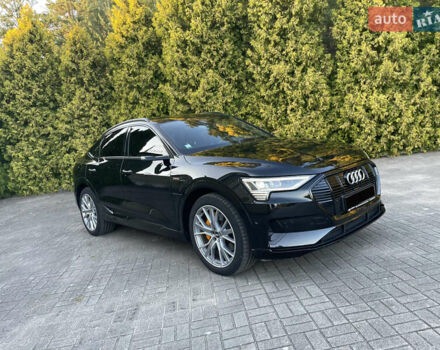 Чорний Ауді E-Tron, об'ємом двигуна 0 л та пробігом 35 тис. км за 40950 $, фото 16 на Automoto.ua