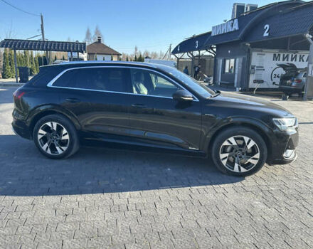 Черный Ауди E-Tron, объемом двигателя 0 л и пробегом 120 тыс. км за 32555 $, фото 39 на Automoto.ua
