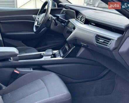 Черный Ауди E-Tron, объемом двигателя 0 л и пробегом 40 тыс. км за 26900 $, фото 27 на Automoto.ua