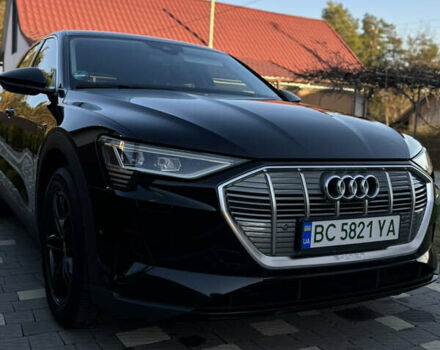 Черный Ауди E-Tron, объемом двигателя 0 л и пробегом 79 тыс. км за 26000 $, фото 12 на Automoto.ua