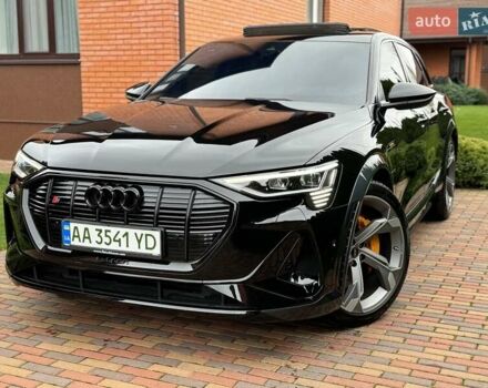 Чорний Ауді E-Tron, об'ємом двигуна 0 л та пробігом 58 тис. км за 42999 $, фото 3 на Automoto.ua