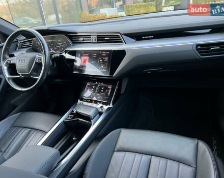 Чорний Ауді E-Tron, об'ємом двигуна 0 л та пробігом 187 тис. км за 23300 $, фото 25 на Automoto.ua